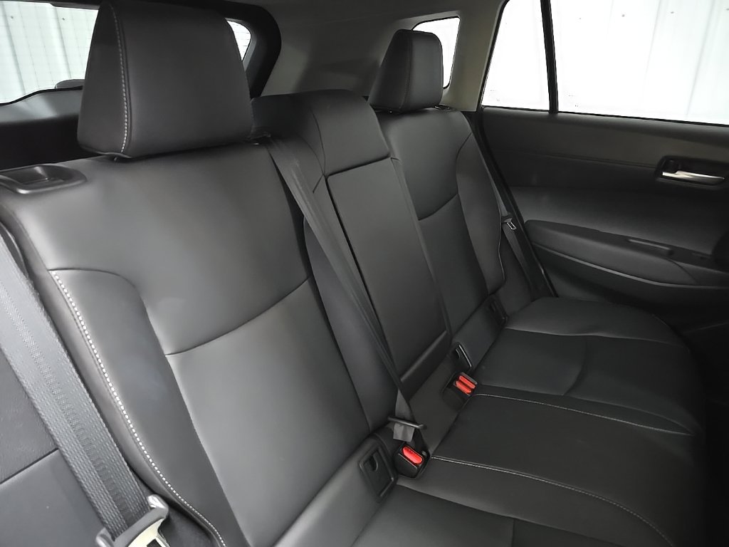Used 2023 Toyota Corolla Cross XLE w/ Convenience Package AWD/4WD image 17