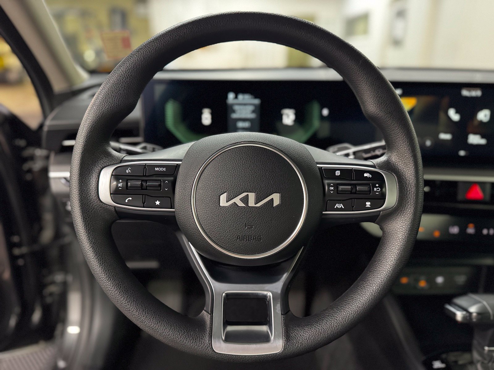 Used 2025 Kia K5 LXS FWD image 17