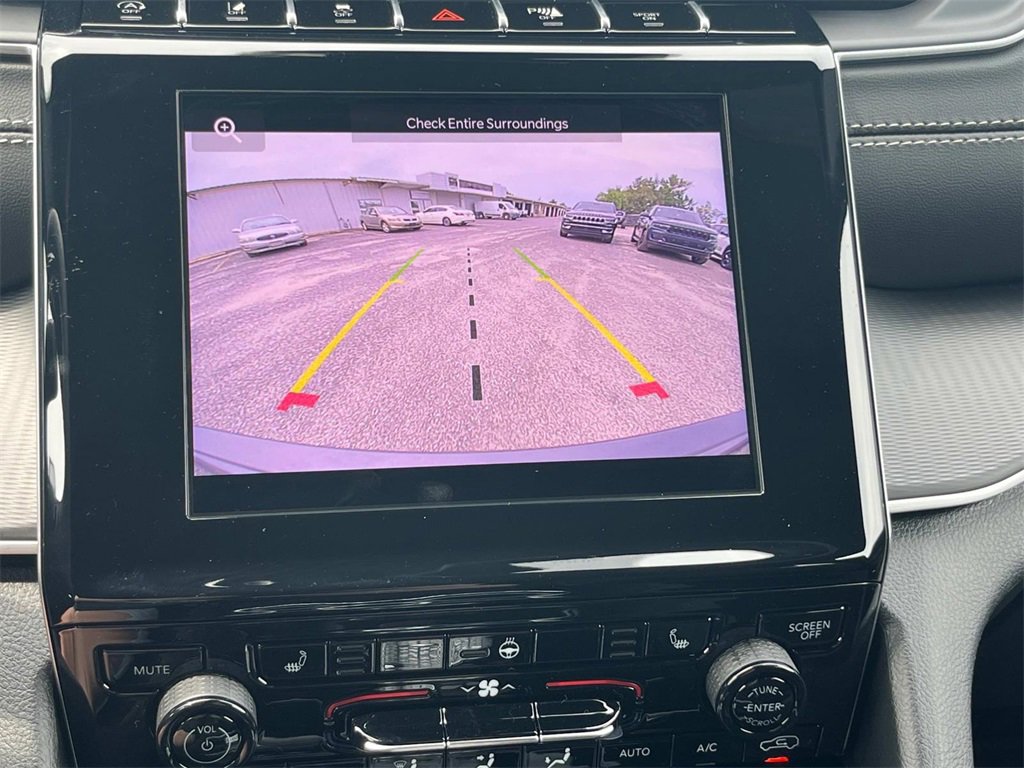 New 2025 Jeep Grand Cherokee Laredo X w/ Luxury Tech Group I image 26