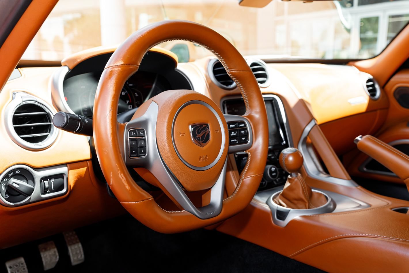Used 2014 SRT Viper GTS w/ GTS Laguna Interior Package RWD image 41