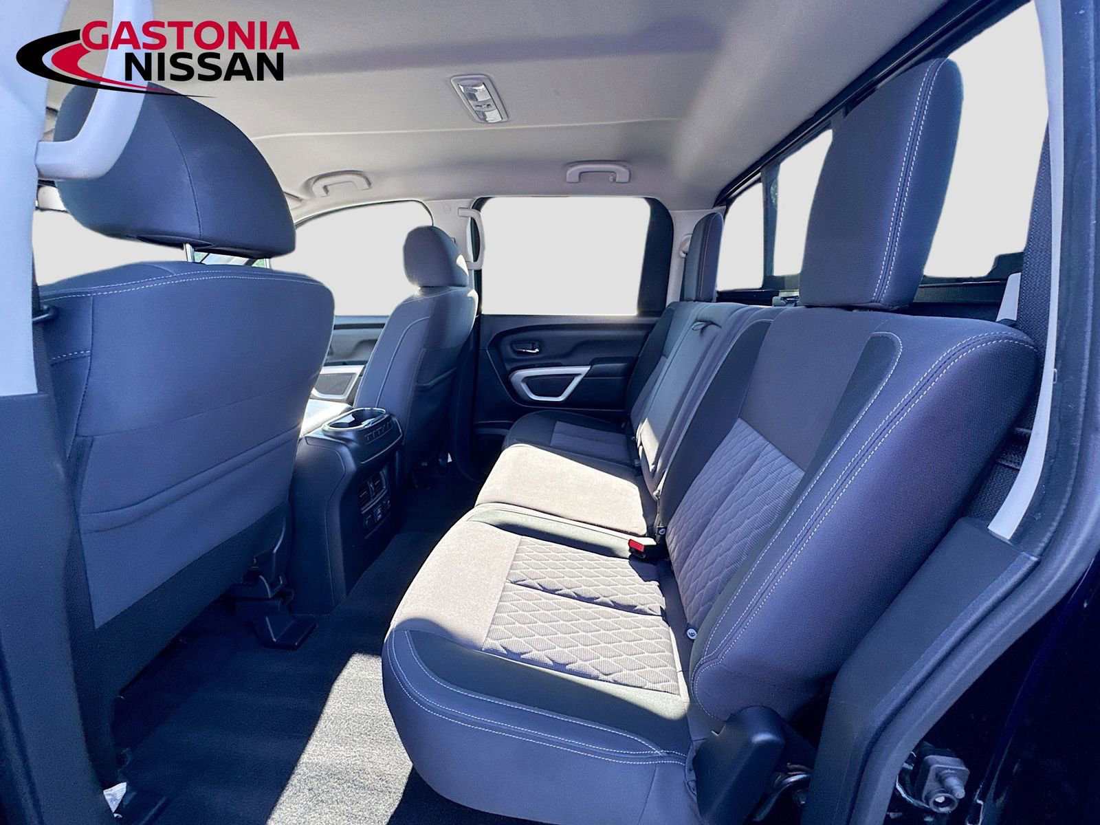 Used 2021 Nissan Titan SV w/ SV Convenience Package RWD image 33
