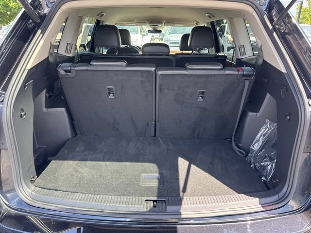 Used 2024 Volkswagen Atlas SE AWD/4WD image 12