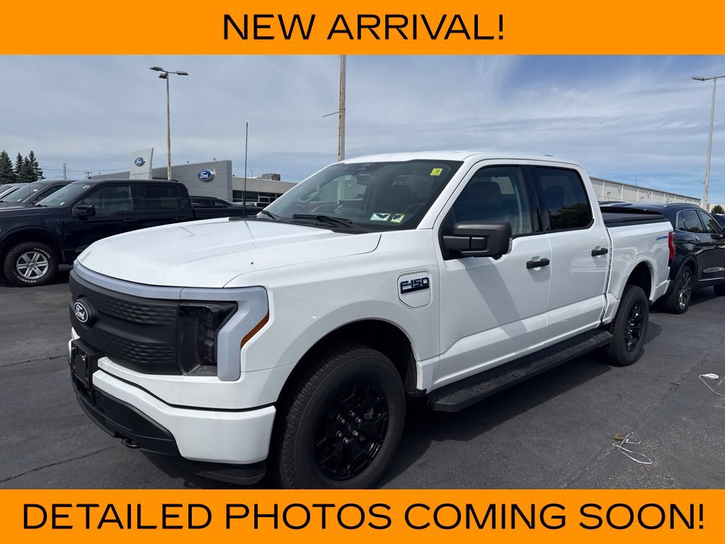 Used 2025 Ford F150 Lightning XLT AWD/4WD image 3
