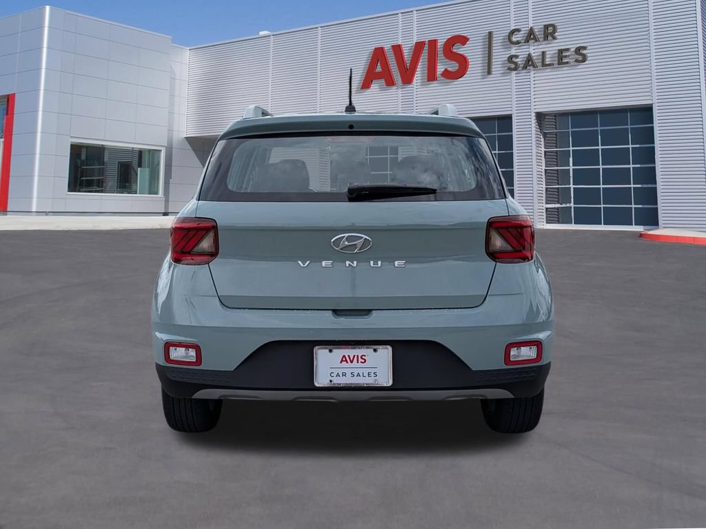 Used 2025 Hyundai Venue SEL FWD image 7