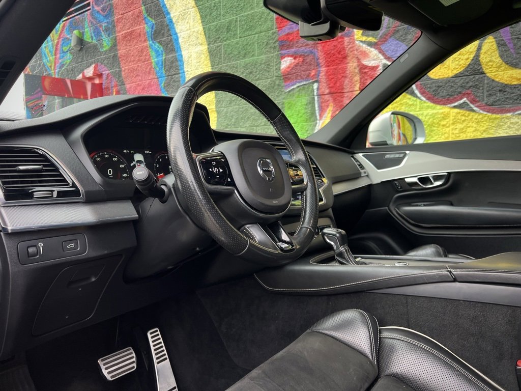 Used 2016 Volvo XC90 T6 R-Design w/ Protection Package Plus image 2