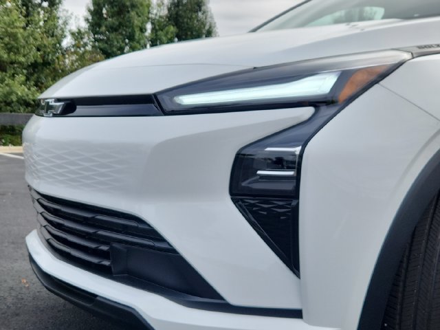 New 2027 Chevrolet Bolt LT w/ Comfort Package FWD image 10