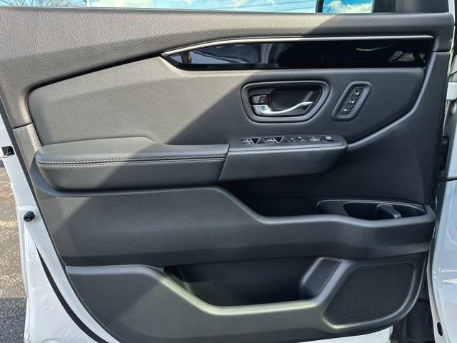 Used 2023 Honda Pilot Touring image 14