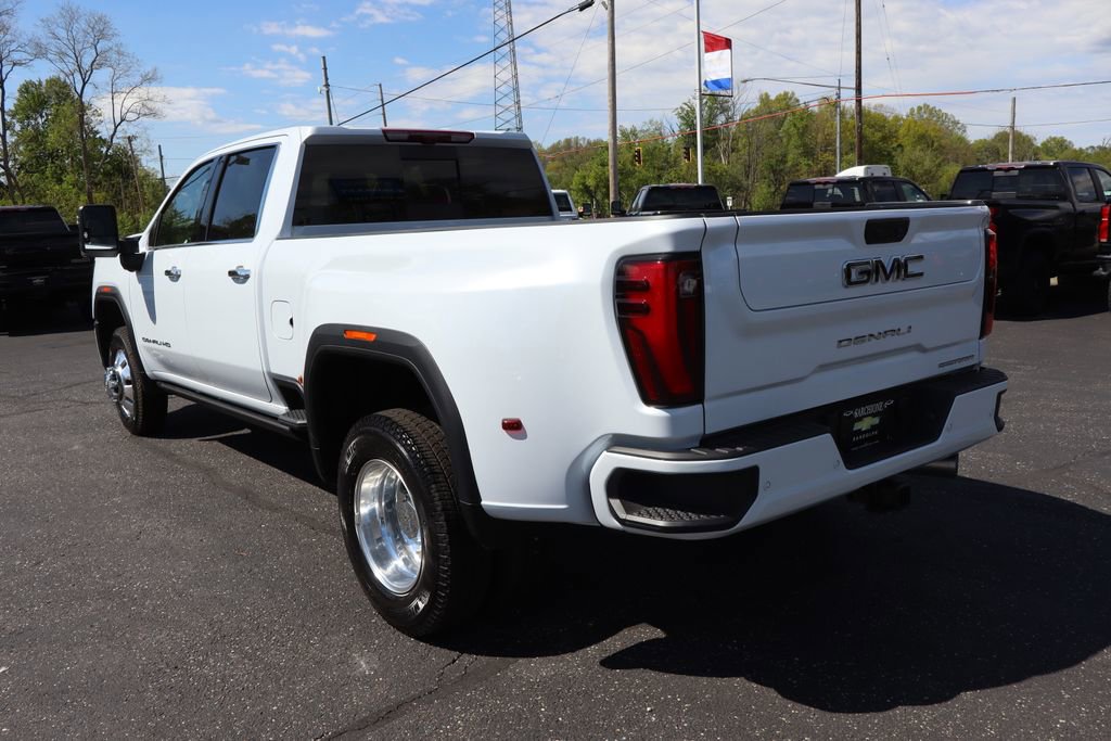 Used 2026 GMC Sierra 3500 Denali Ultimate AWD/4WD image 3