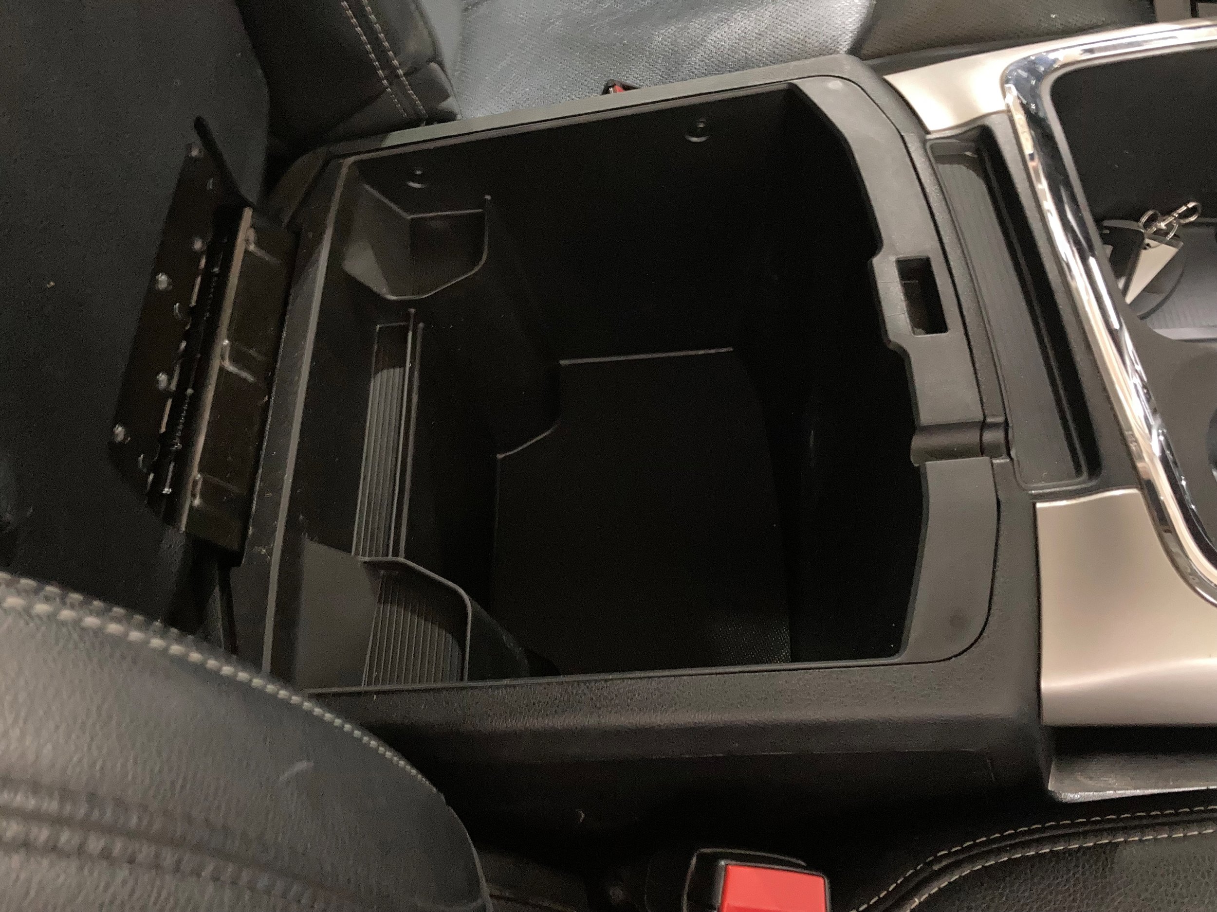 Used 2018 RAM 1500 Laramie w/ Convenience Group AWD/4WD image 8