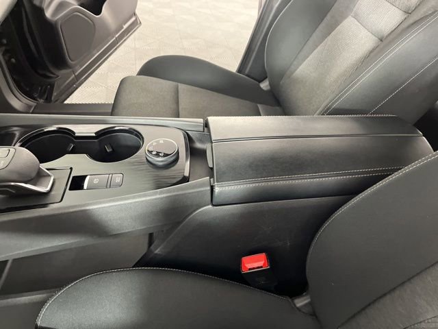 Used 2024 Nissan Rogue SV image 26