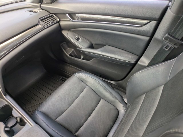 Used 2018 Honda Accord Sport image 15