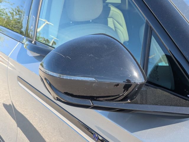 Used 2024 Lincoln Nautilus Reserve image 10