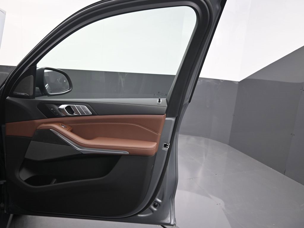 New 2026 BMW X7 xDrive40i image 25