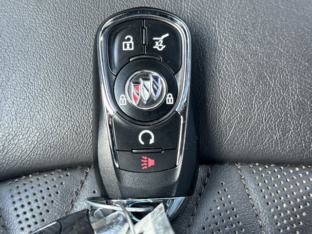 Used 2022 Buick Enclave Avenir w/ Avenir Technology Package AWD/4WD image 30