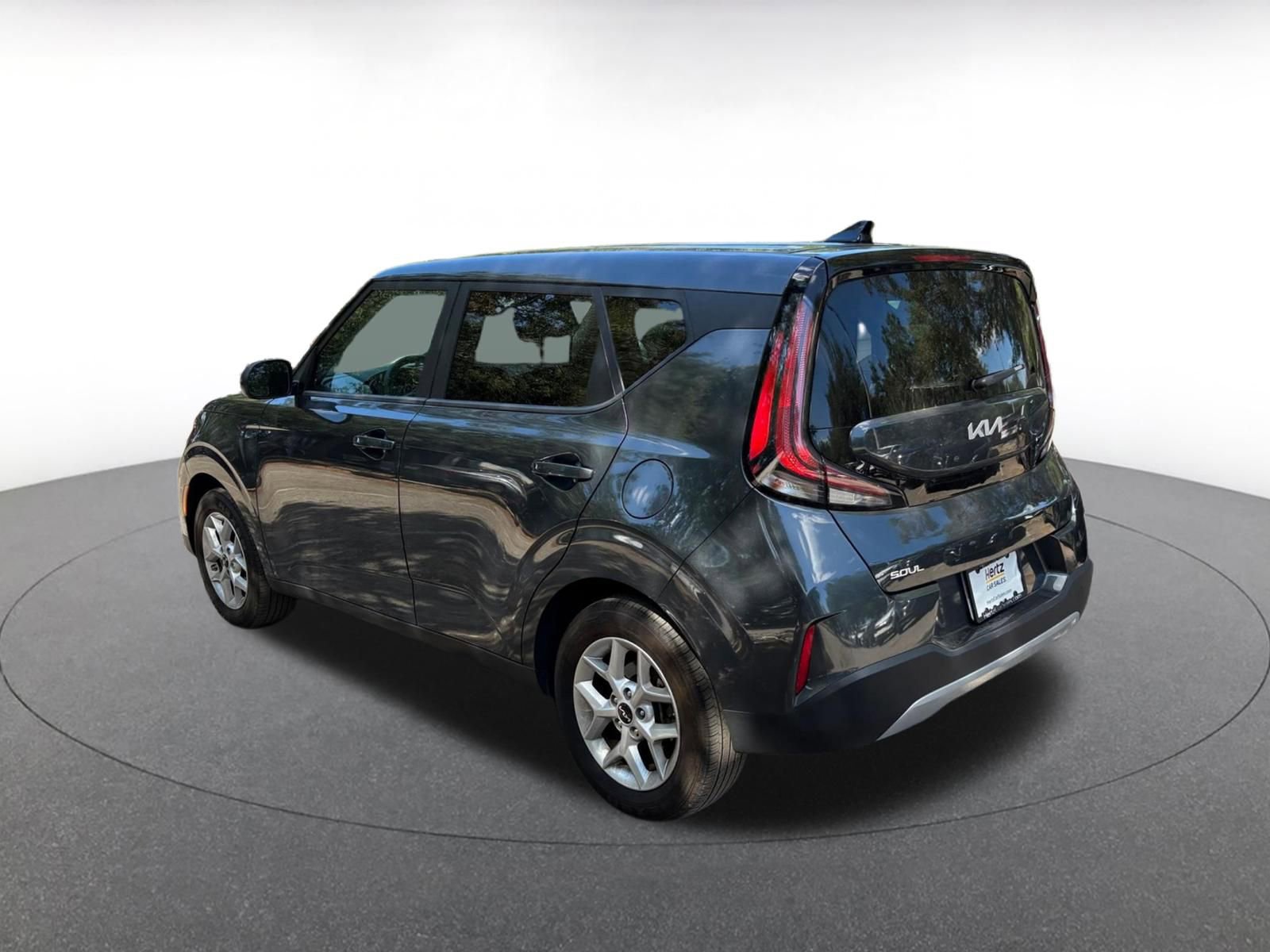 Used 2025 Kia Soul LX w/ LX Technology Package FWD image 5