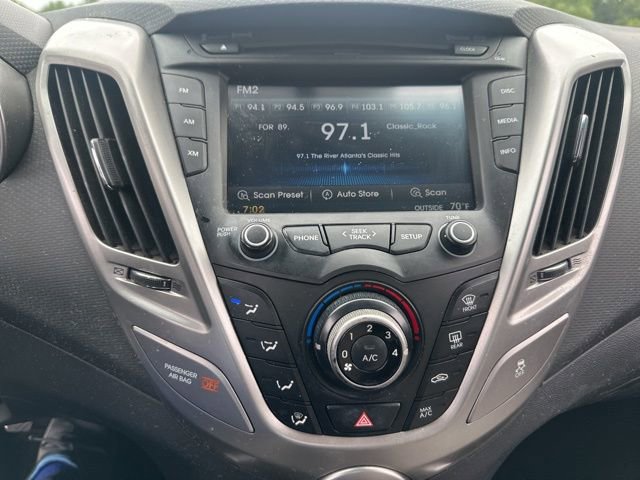 Used 2013 Hyundai Veloster FWD image 6