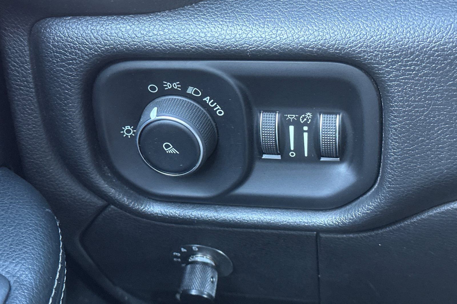 Used 2020 RAM 2500 Big Horn image 30