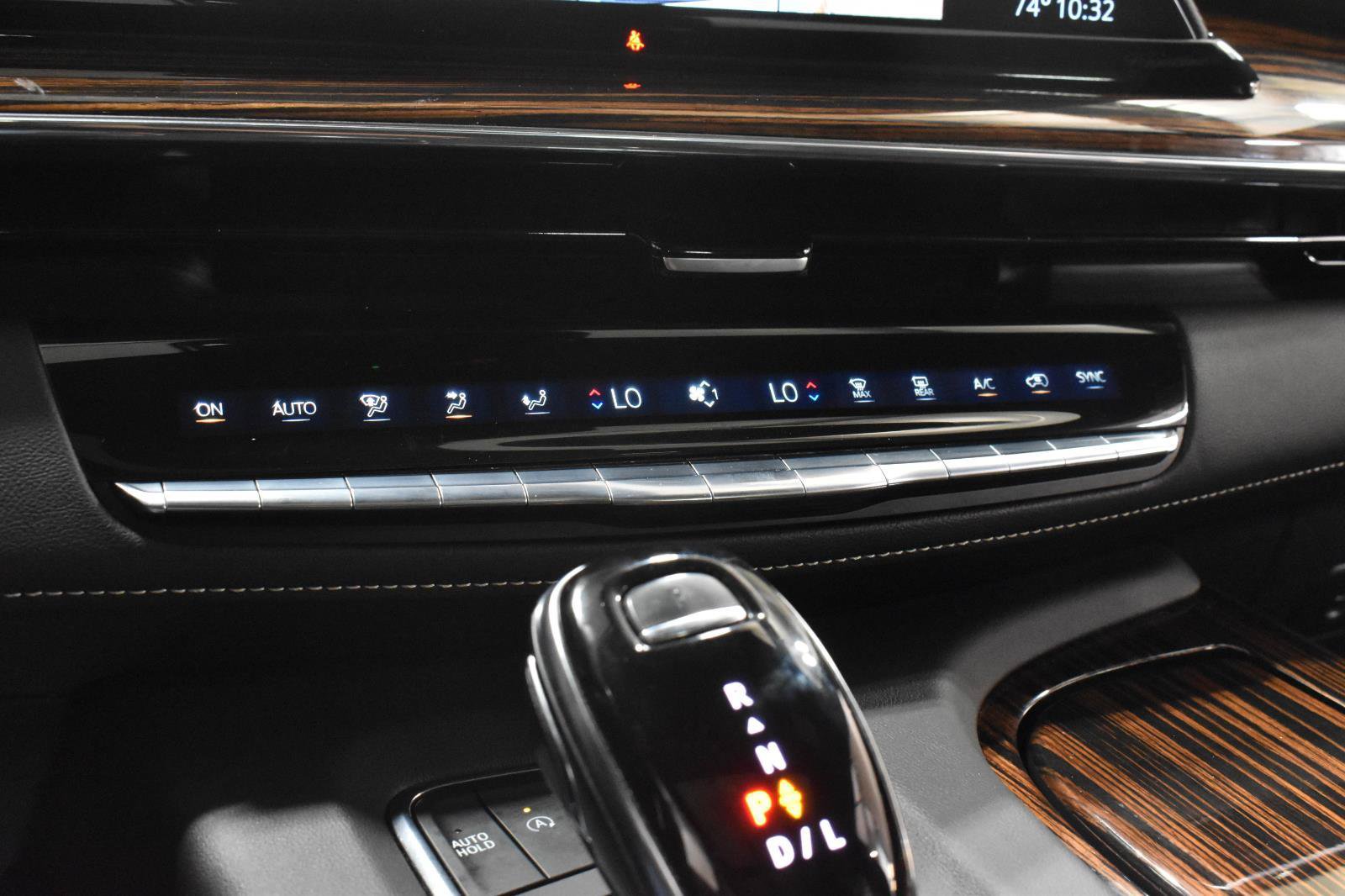 Used 2023 Cadillac Escalade ESV Premium Luxury w/ LPO, Floor Liner Package AWD/4WD image 20