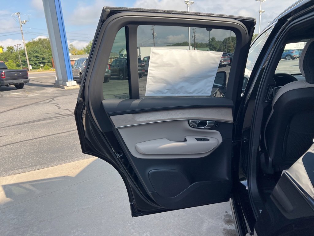 New 2026 Volvo XC90 B6 Plus image 28