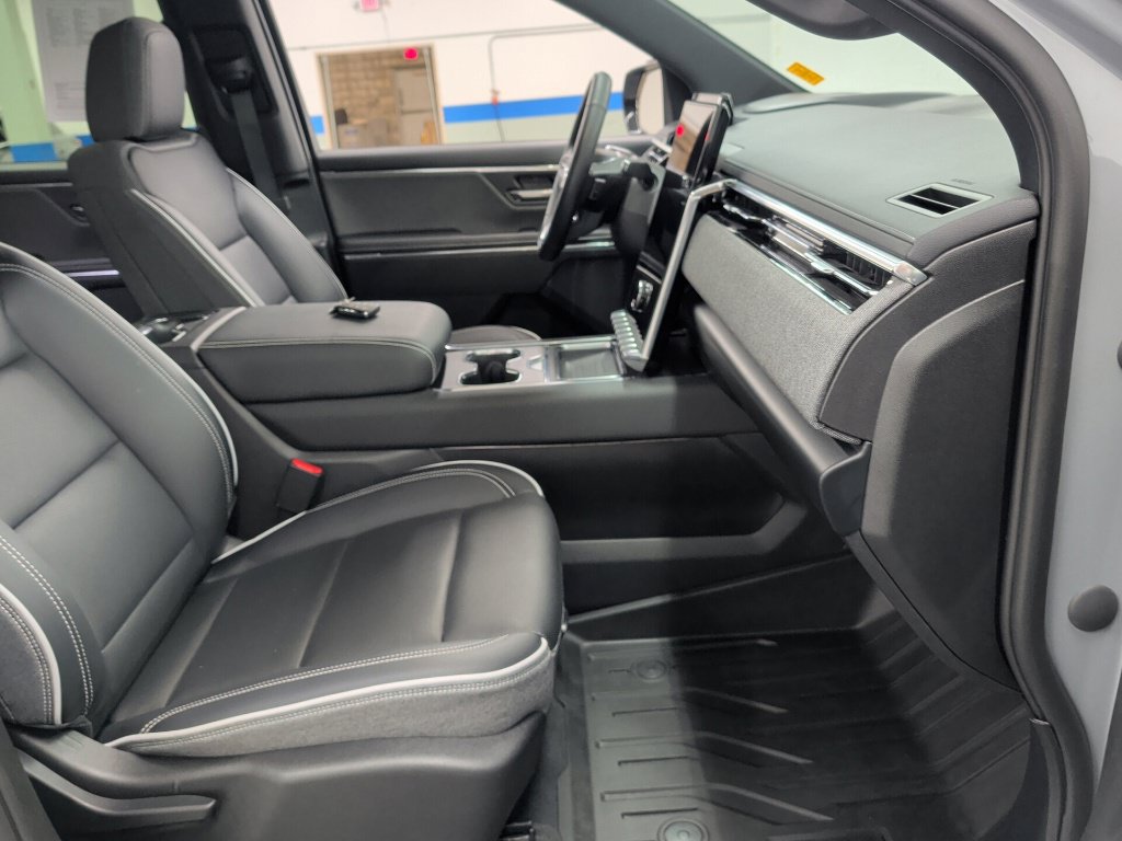 Used 2026 GMC Sierra EV Elevation w/ LPO, Elevation Dark Package AWD/4WD image 27