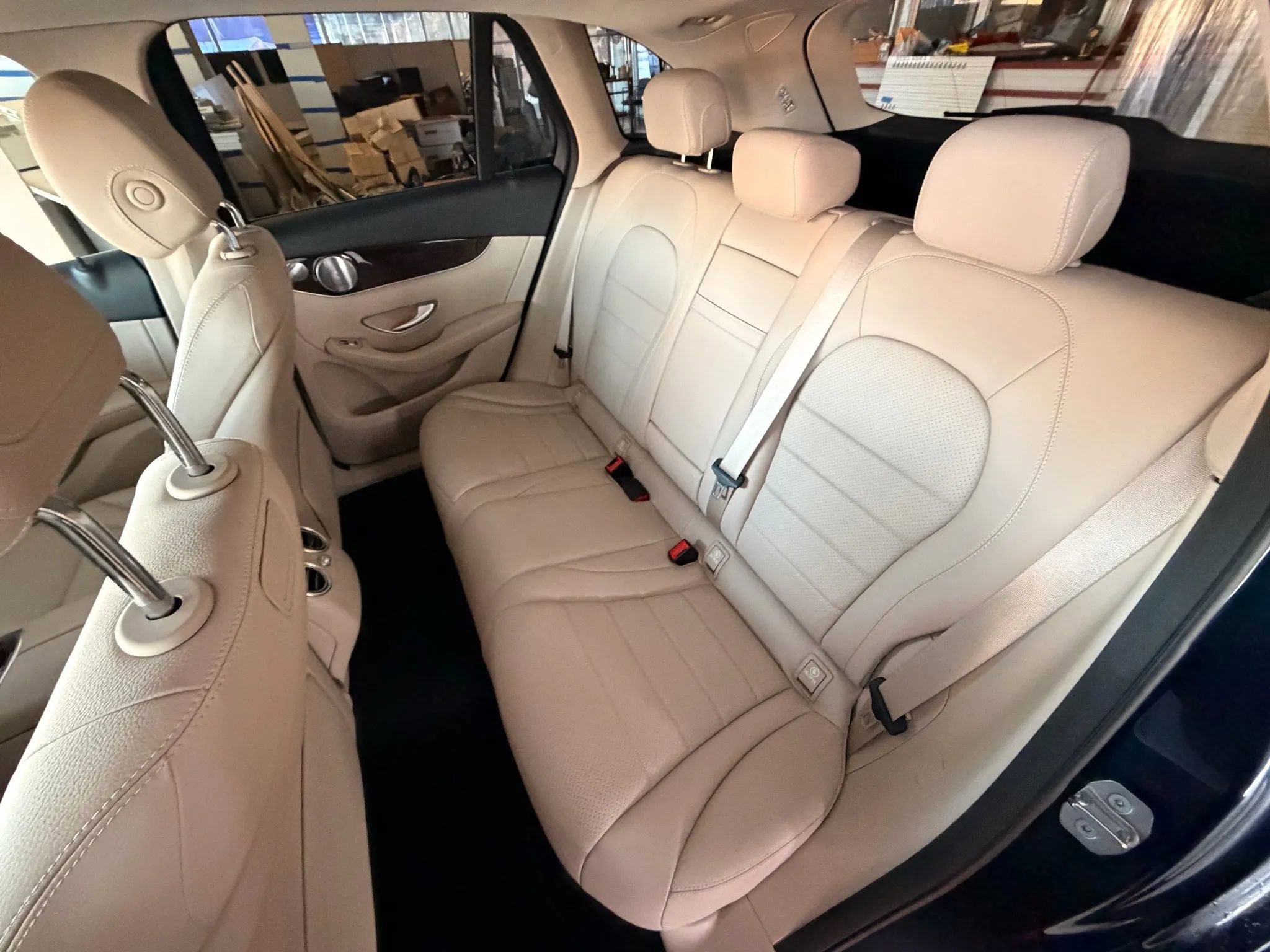 Used 2019 Mercedes-Benz GLC 300 4MATIC image 15