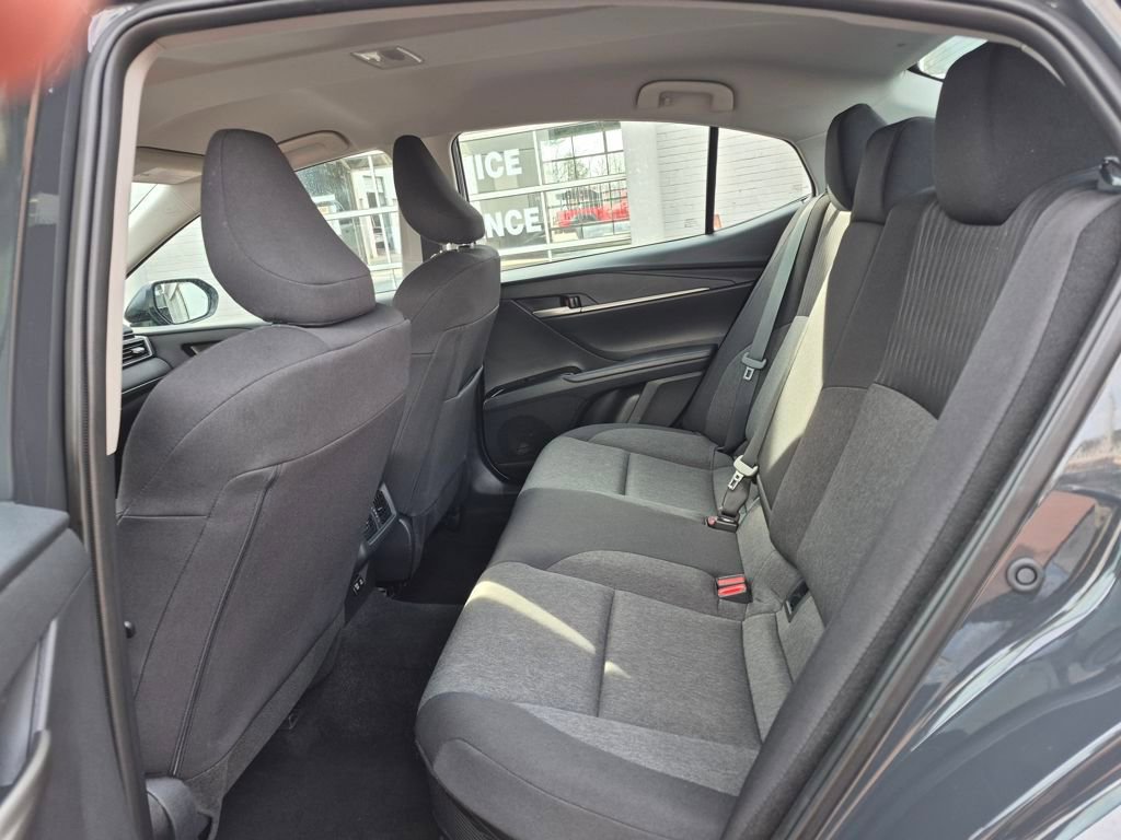 Used 2025 Toyota Camry Hybrid image 12
