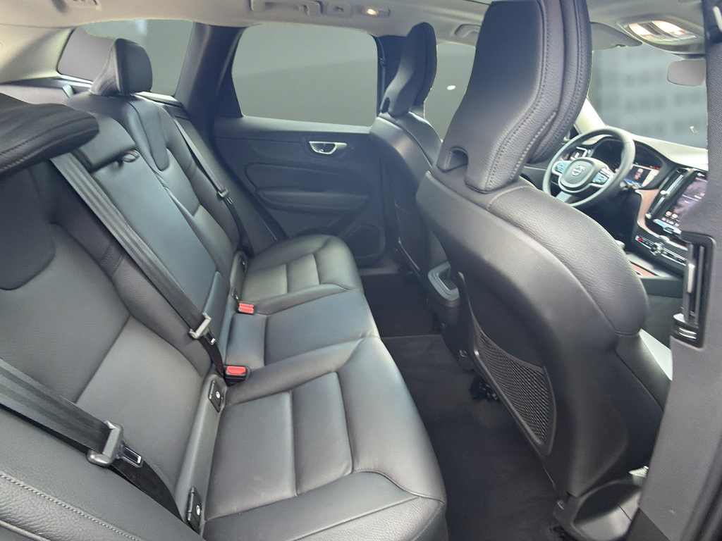 Used 2024 Volvo XC60 B5 Plus AWD/4WD image 14