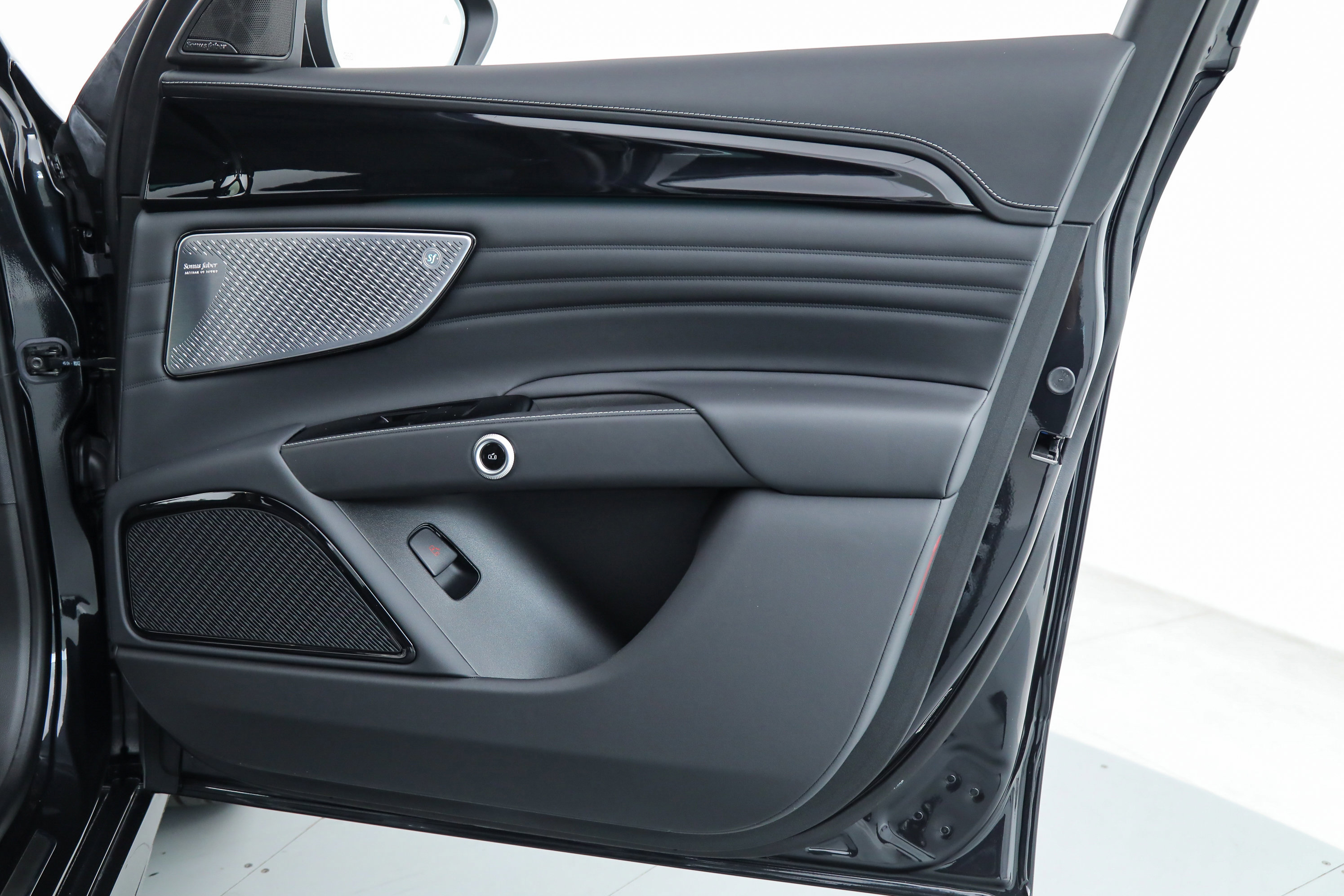 New 2025 Maserati Grecale Modena image 14