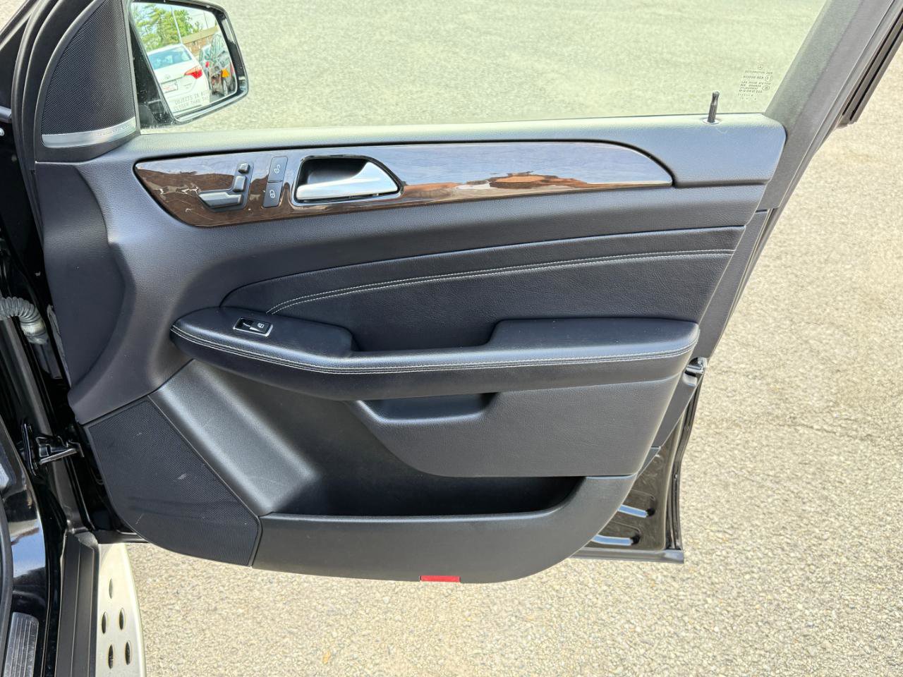 Used 2015 Mercedes-Benz ML 350 4MATIC w/ Premium 1 Package image 45