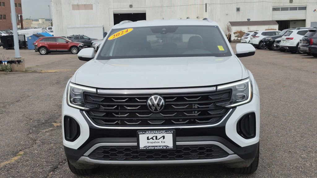 Used 2024 Volkswagen Atlas Cross Sport SE image 3