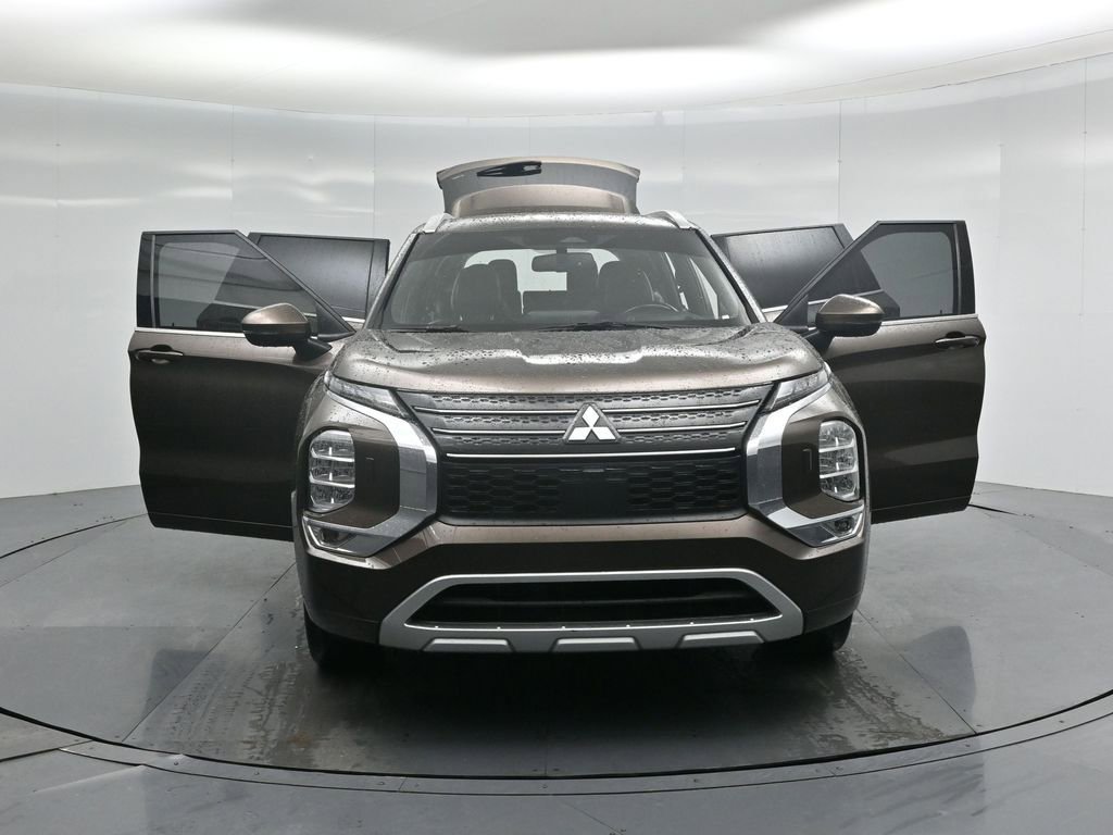 Used 2022 Mitsubishi Outlander SEL image 32