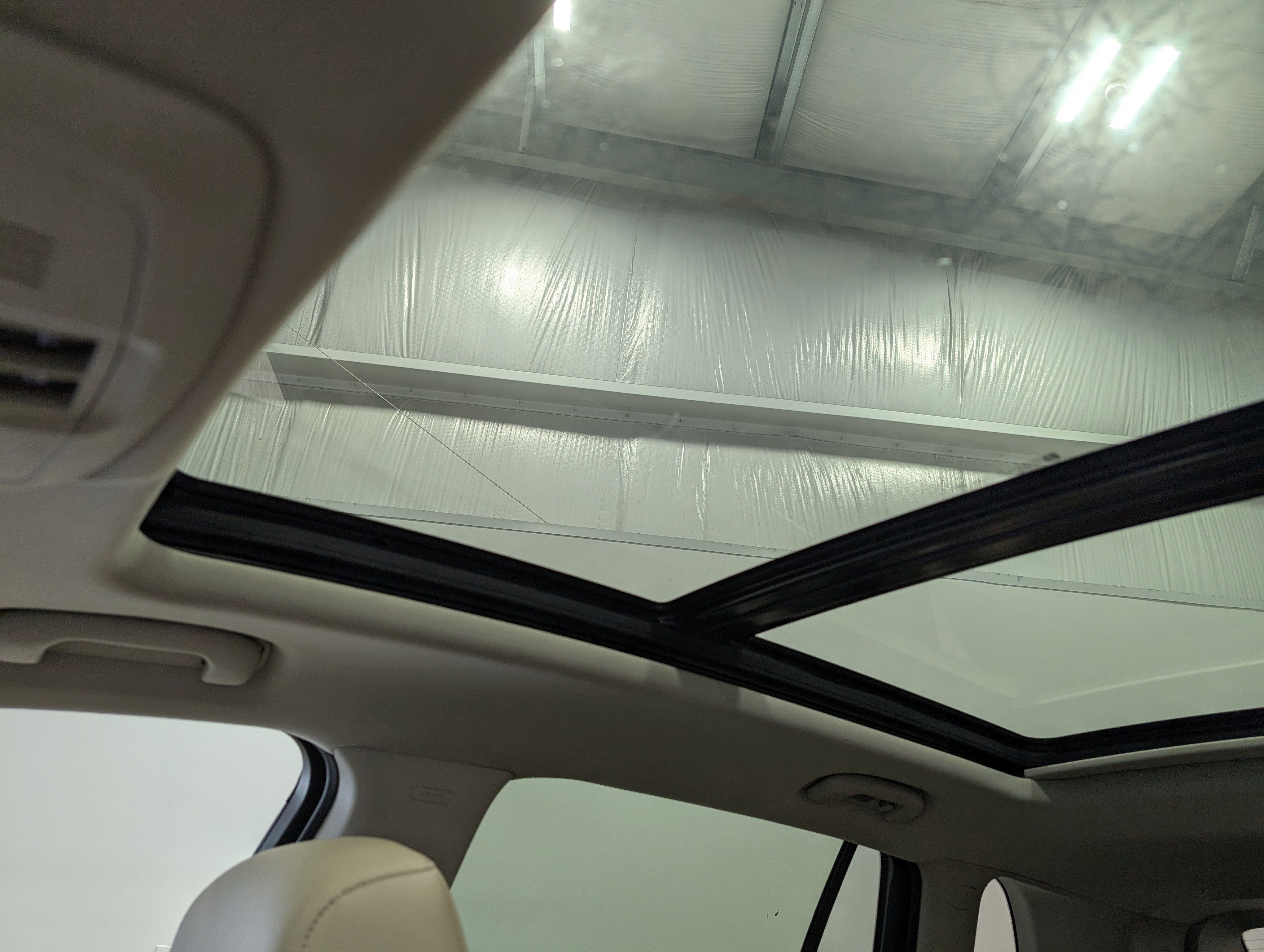 Used 2020 Buick Envision Premium w/ Driver Confidence Package image 27