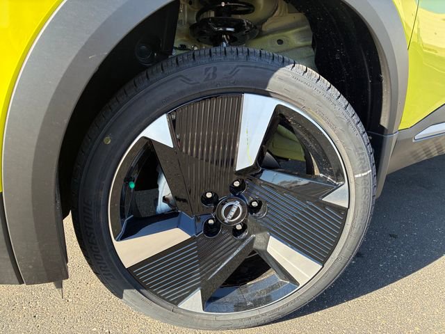 New 2026 Nissan Kicks SR image 10