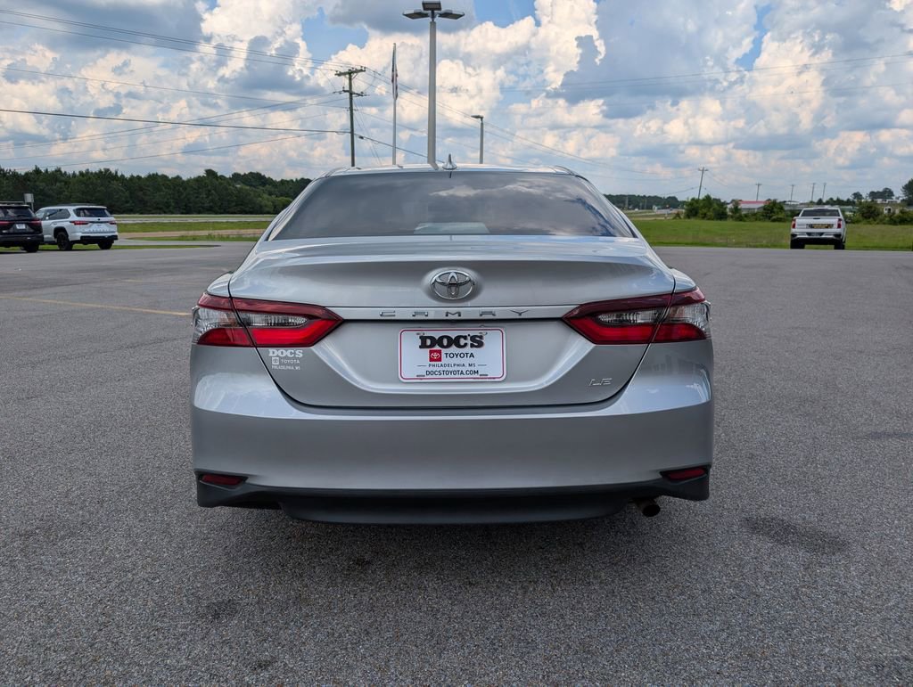 Used 2024 Toyota Camry LE FWD image 4