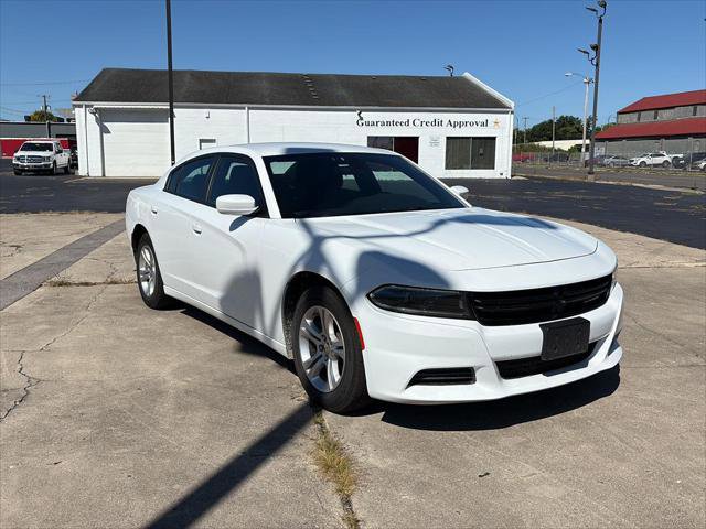 Used 2022 Dodge Charger SXT image 2