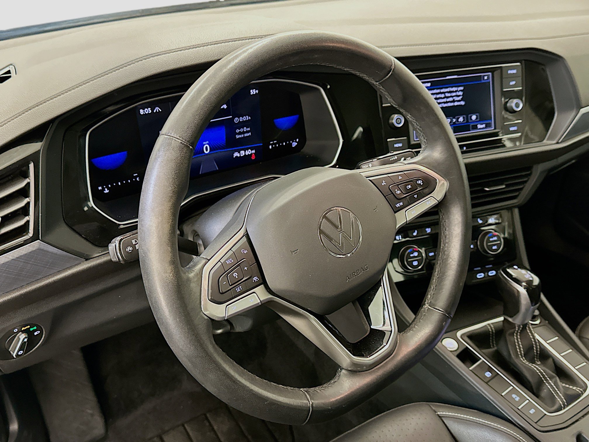 Used 2024 Volkswagen Jetta SE image 18