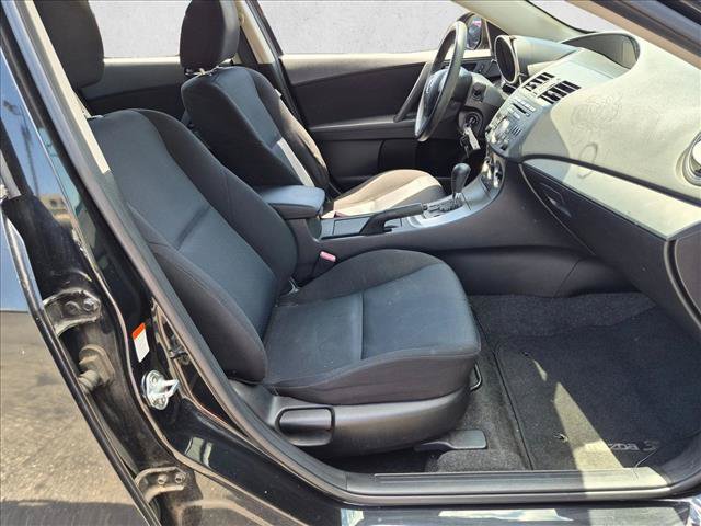 Used 2011 MAZDA MAZDA3 i Sport FWD image 19