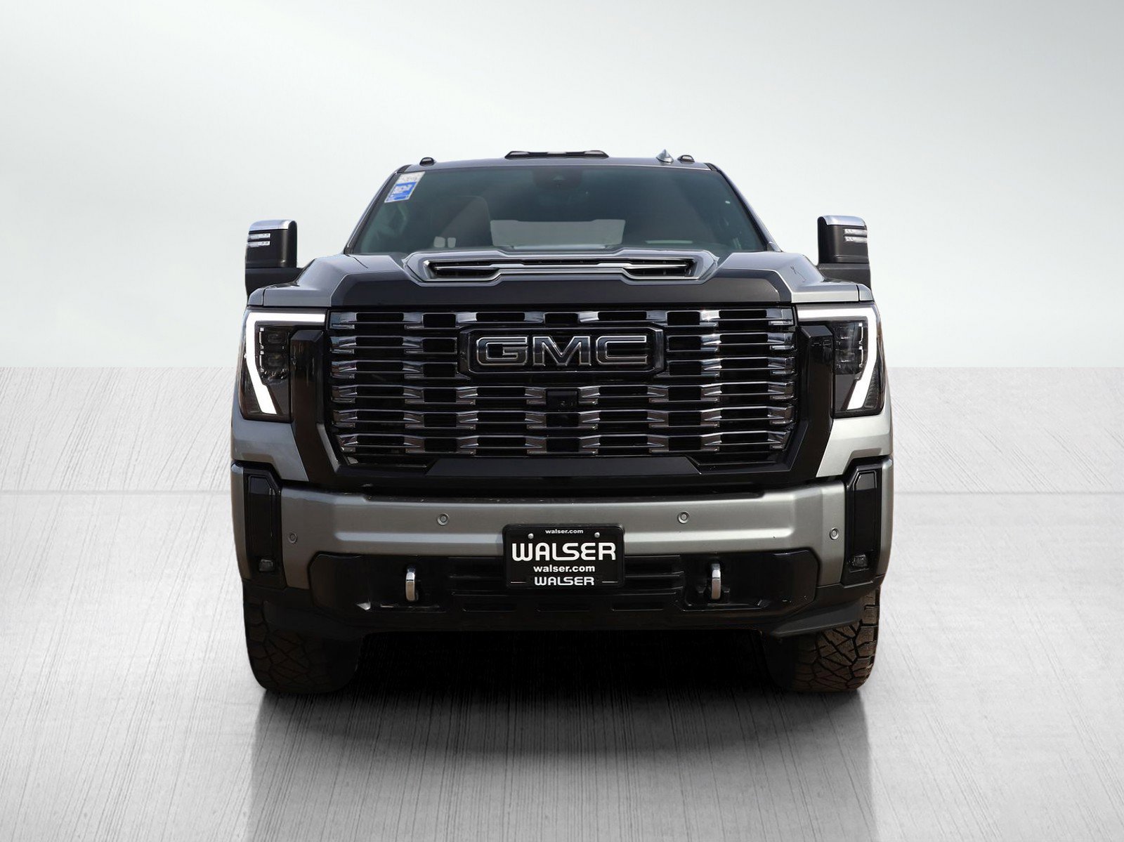 Used 2025 GMC Sierra 2500 Denali Ultimate image 8