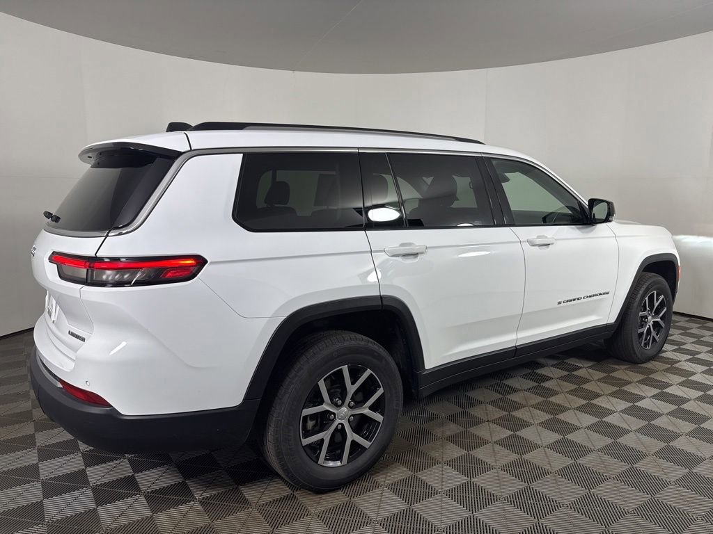 Used 2023 Jeep Grand Cherokee L Limited AWD/4WD image 8