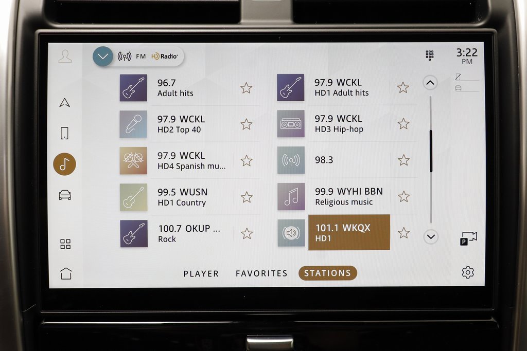 Certified 2025 Land Rover Discovery S image 10