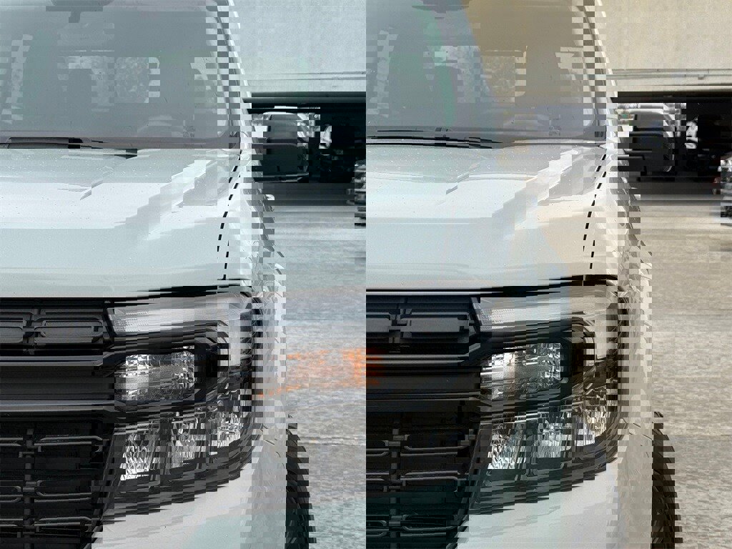 Used 2024 Ford Maverick Lariat w/ Black Appearance Package image 3