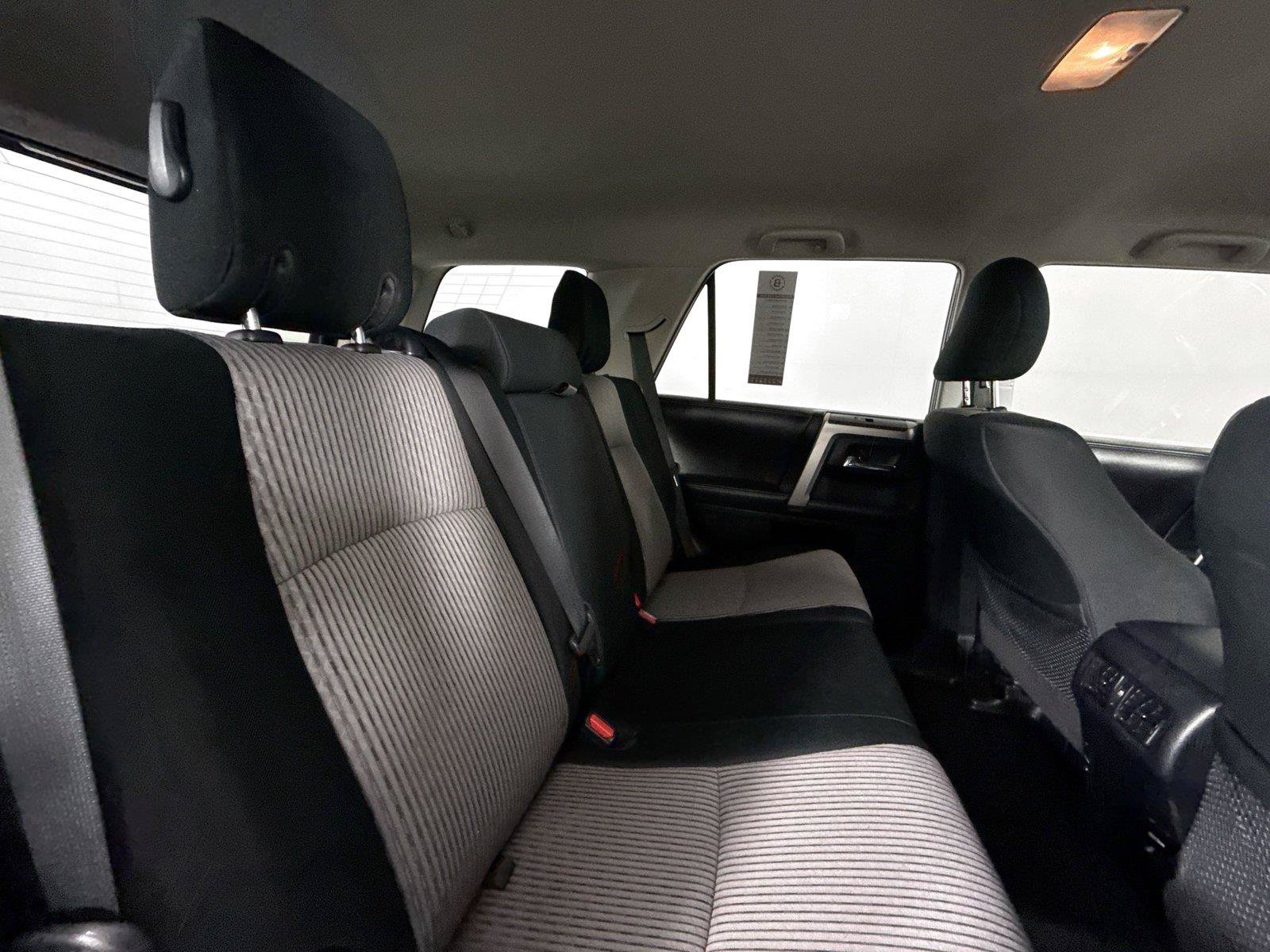 Used 2017 Toyota 4Runner SR5 AWD/4WD image 37