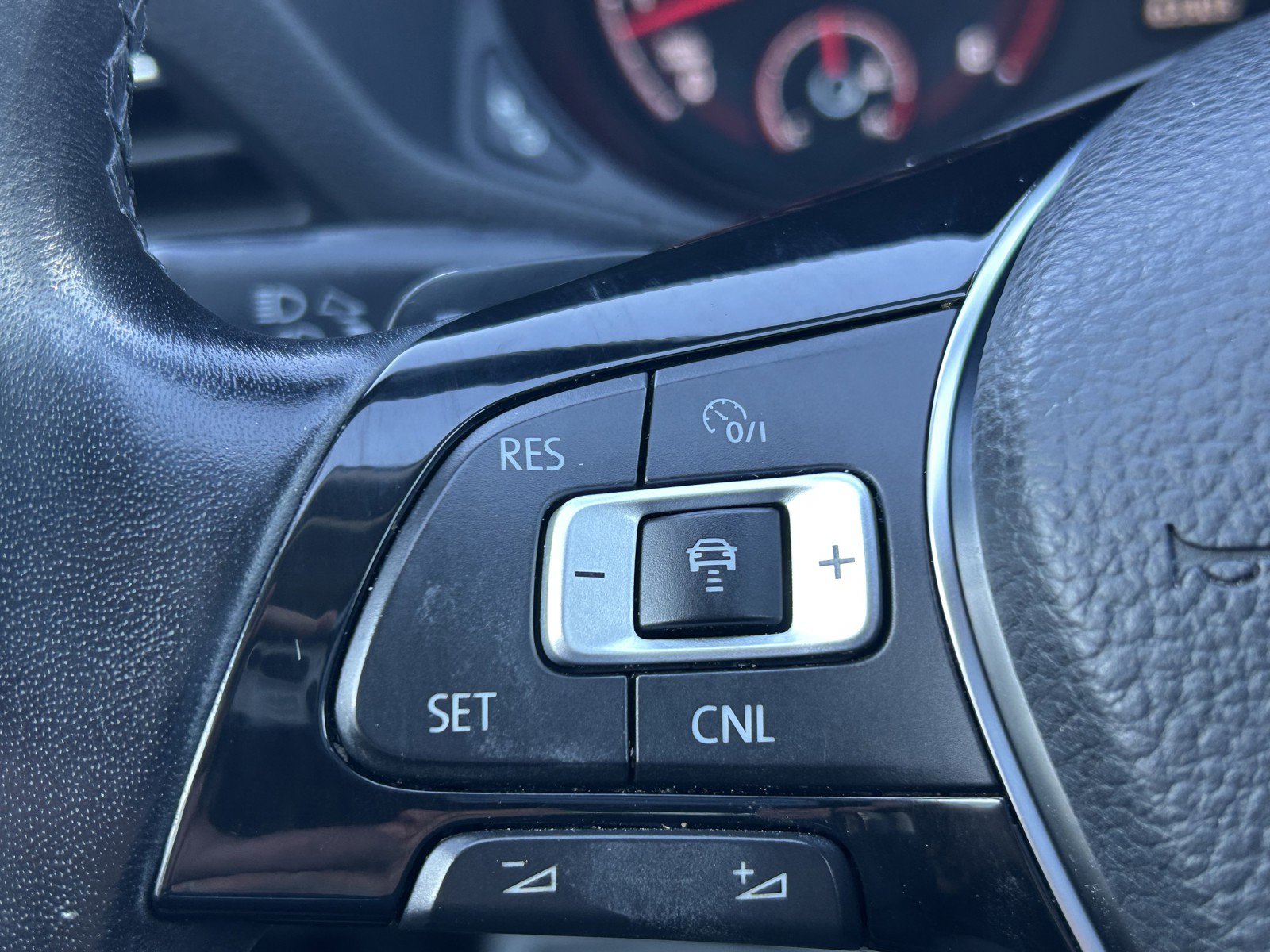 Used 2020 Volkswagen Passat 2.0T R-Line image 22