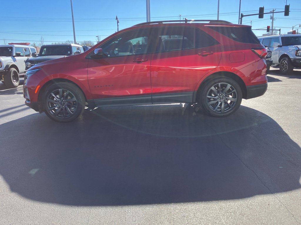 Used 2022 Chevrolet Equinox RS w/ LPO, Floor Liner Package image 5