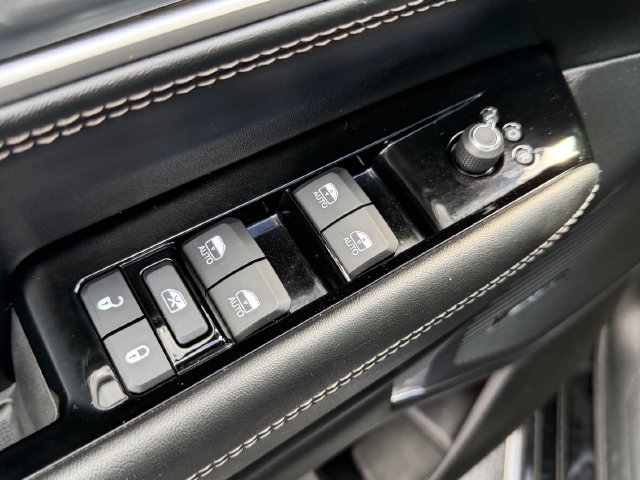 Used 2024 Jeep Wagoneer Series II w/ Flexible Seating Group AWD/4WD image 21