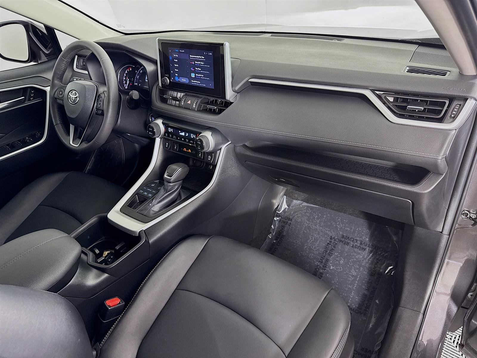 Used 2024 Toyota RAV4 XLE Premium image 30