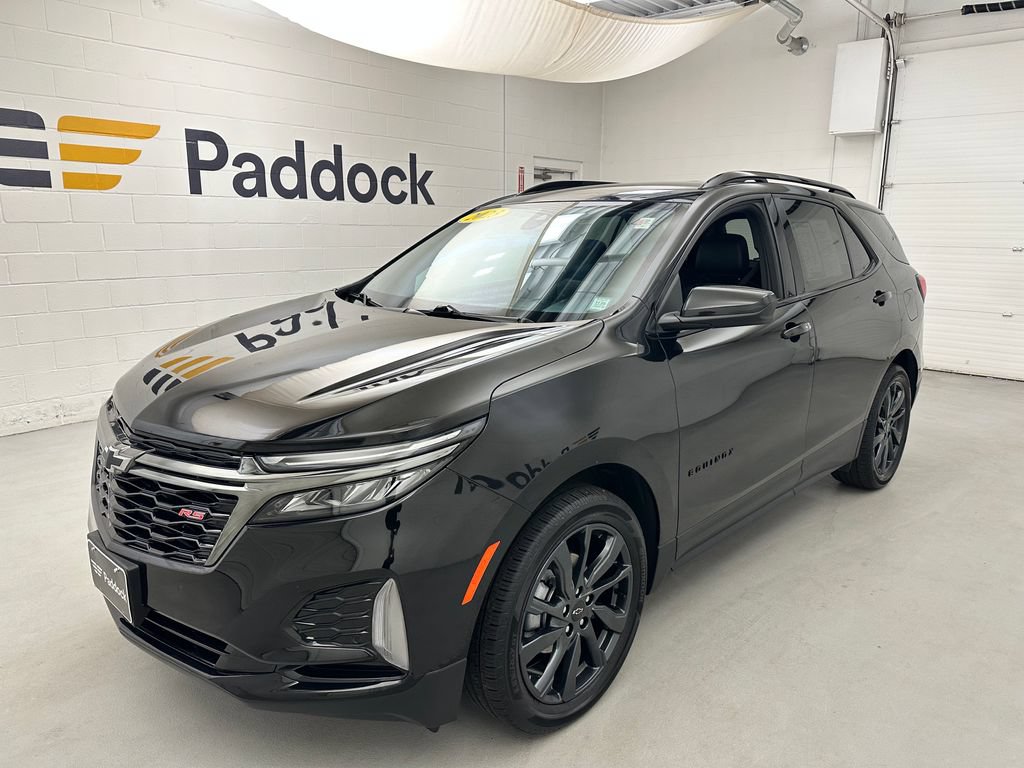 Used 2023 Chevrolet Equinox RS w/ LPO, Floor Liner Package FWD image 3