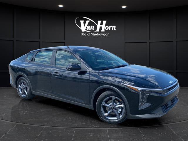 New 2026 Kia K4 FWD video 1