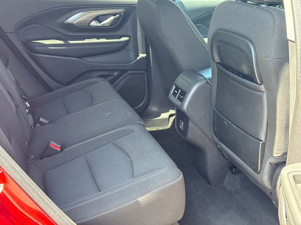 Used 2024 GMC Terrain SLE w/ Elevation Edition FWD image 15