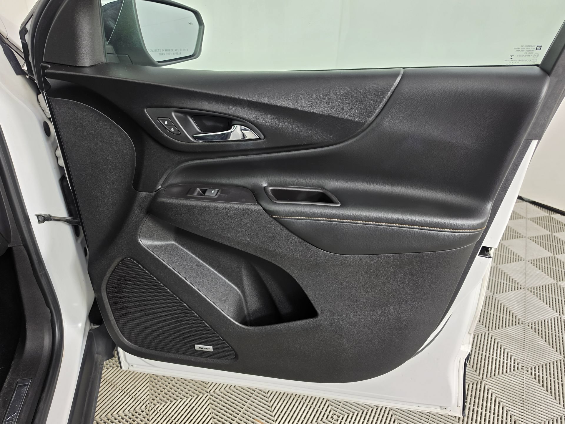 Used 2018 Chevrolet Equinox Premier FWD image 48